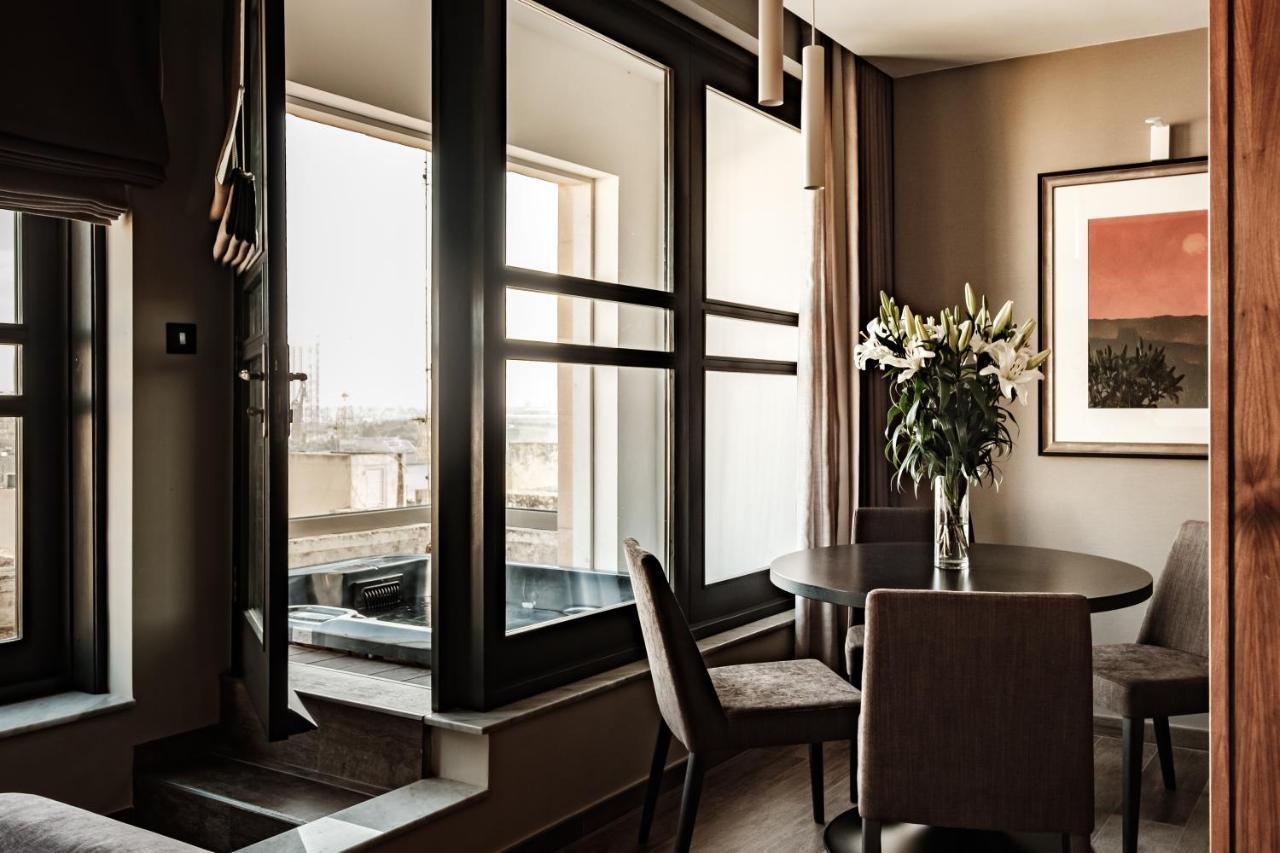 1926 Le Parisot Boutique Suites 瓦莱塔 外观 照片